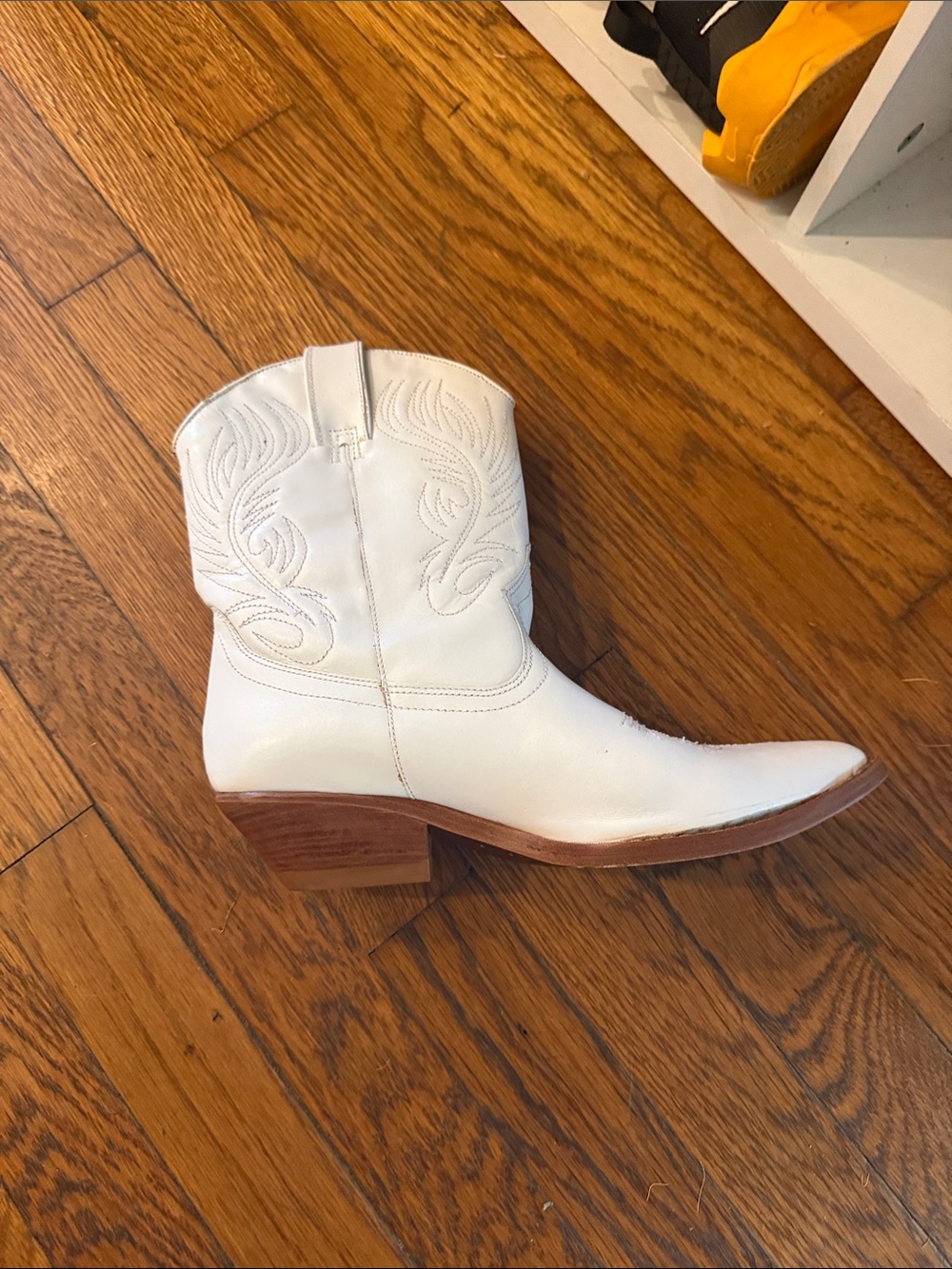 Women’s White Leather Western Ankle Bootie